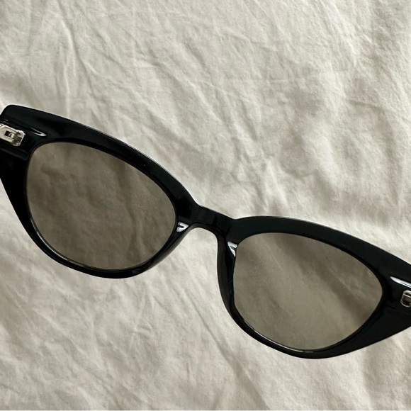 PARADIGM CAT EYE SUNGLASSES - Bianca in Black - Picture 5 of 10